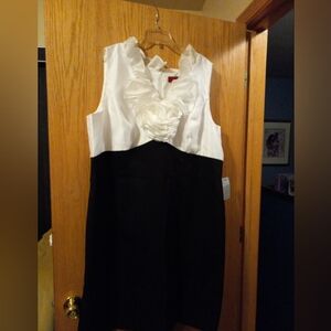 Womens JS Collections Midi Dress Formal 24W Black White Ruffles Front Sleeveless